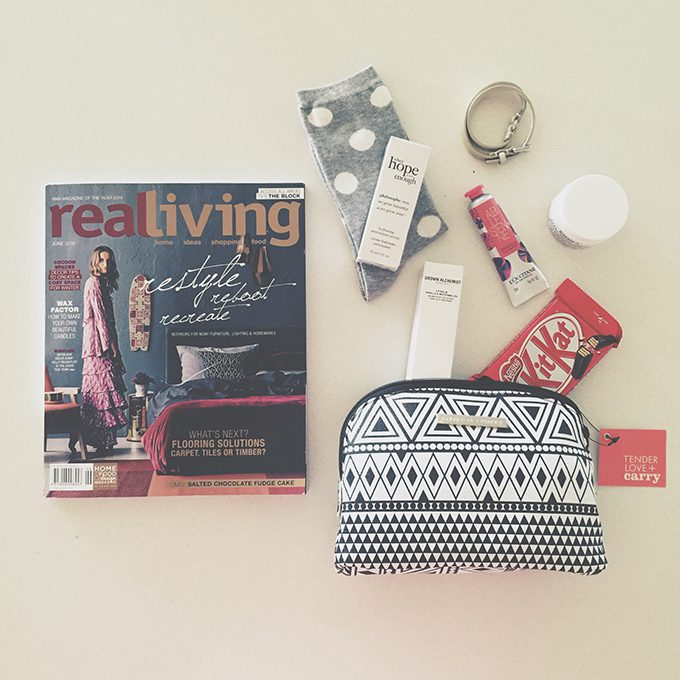 Win my favourite winter essentials! {Over $500 worth of beautiful goodies!}