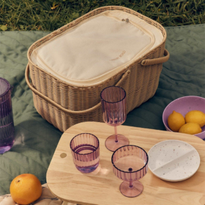 Best picnic baskets for outdoor dining with the family