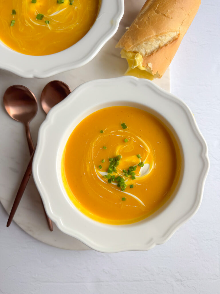 Slow cooker pumpkin soup
